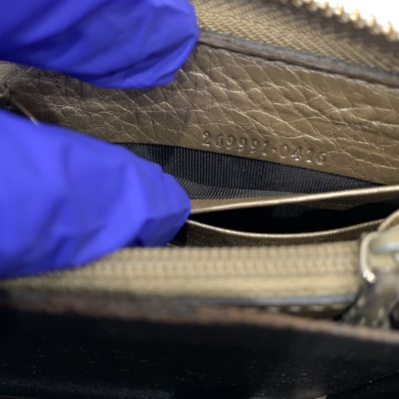 Gucci Gold Bamboo Ribbon Zip Around Wallet Sku#85428 (Gently used, rubbing) - Picture 9 of 14